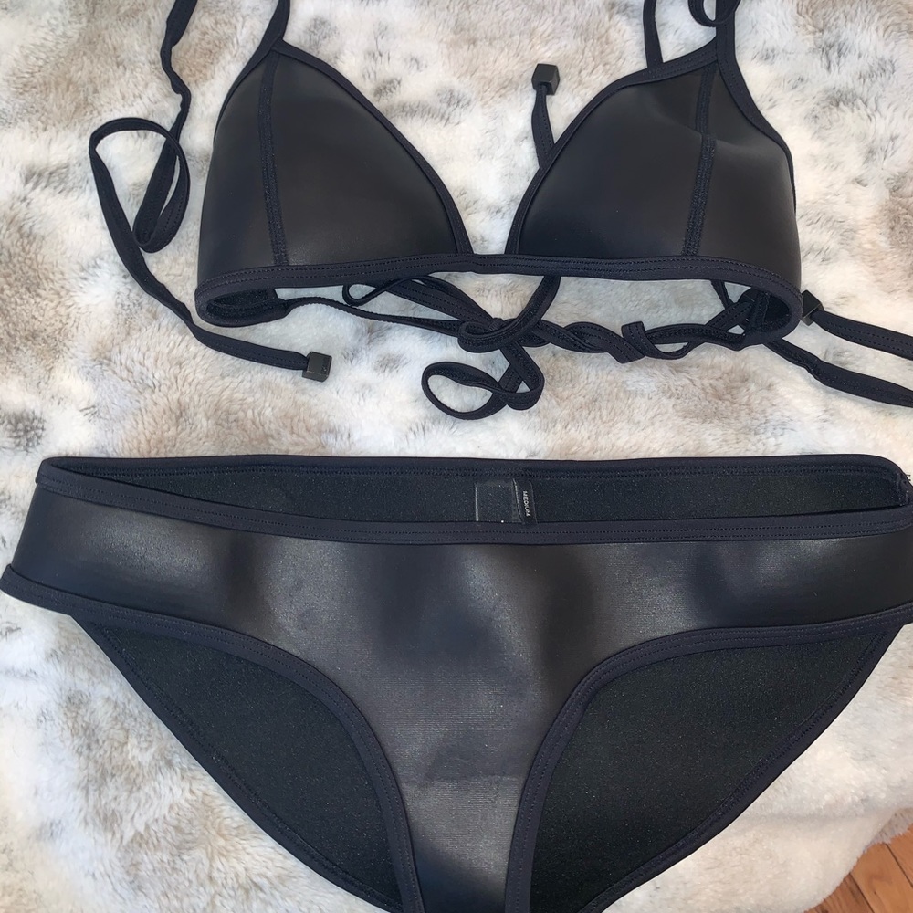 Teyo Triangl Bikini Set